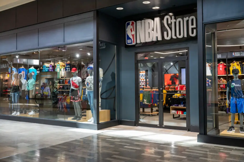 THE NBA AND LIDS TO OPEN NBA STORE IN HOUSTON