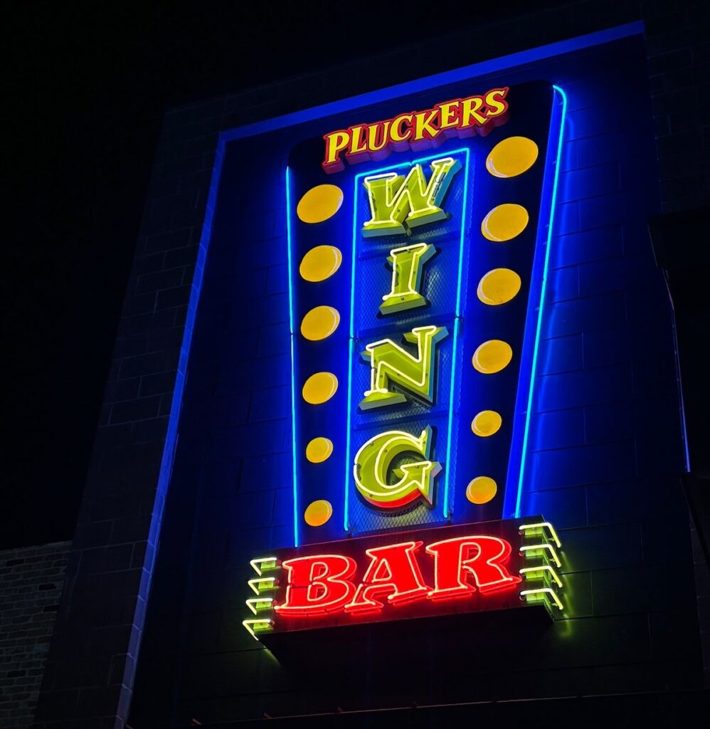 Pluckers Wing Bar Spreads Its Wings To The Southwest-1